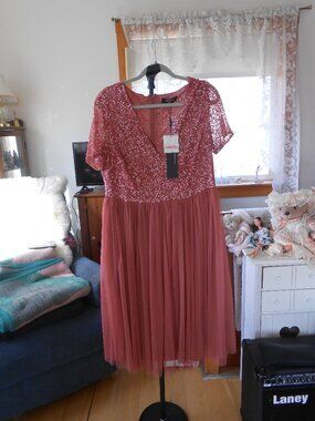 LOVEDROBE LUXE DRESS-WOMEN'S SIZE 20-SEQUINS-NEW WITH TAGS!